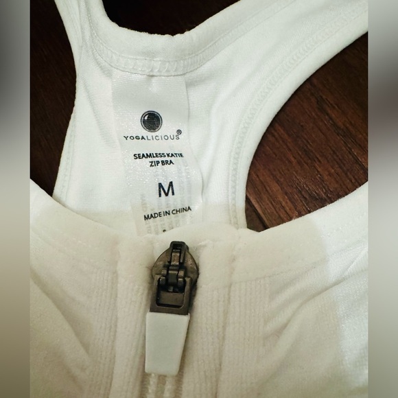 Yogalicious Katie Zip Padded Sports Bra White Size Medium NWOT - Picture 5 of 7
